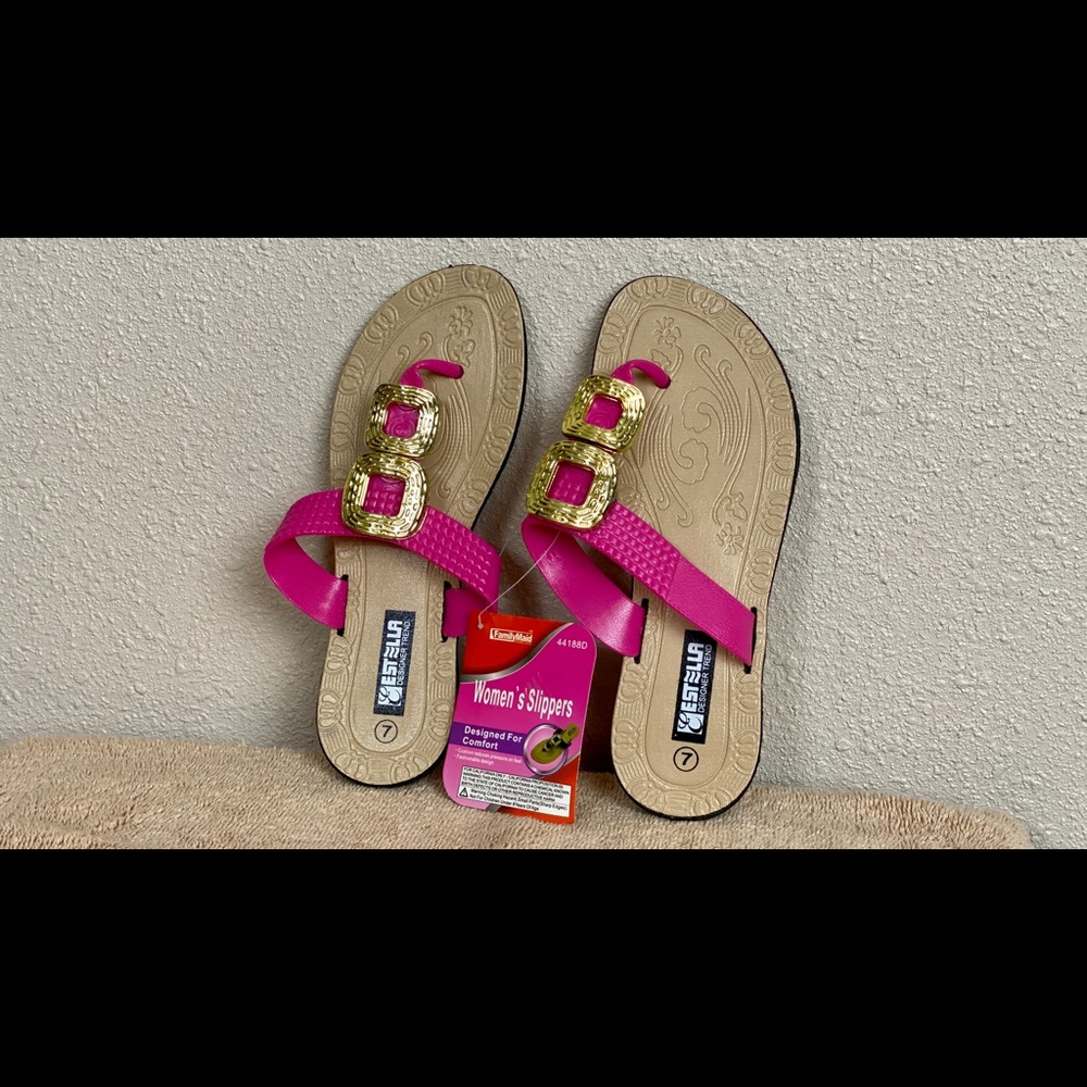 Women’s Sandals ~ Size 7
